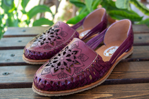 WOMENS PURPLE LEATHER HUARACHE MEXICAN SANDAL