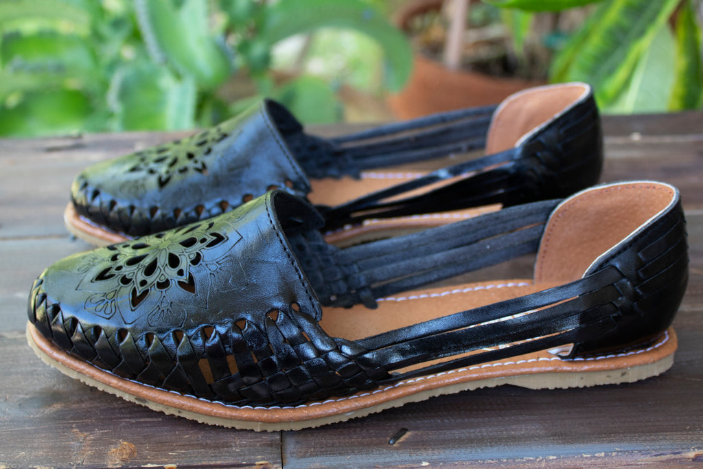 WOMENS BLACK LEATHER FLORAL HUARACHE MEXICAN SANDAL MexicanSandals.com WOMENS BLACK LEATHER FLORAL HUARACHE MEXICAN SANDAL MexicanSandals.com